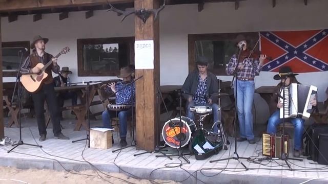 Ceilidh Ceol - Sonny`s Mazurka / Vincent Blin's Reel / Tam Lin (The Glasgow Reel) смотреть онлайн