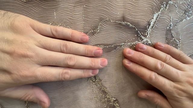 Не оставляйте стенку недоклеенную обоями смотреть онлайн