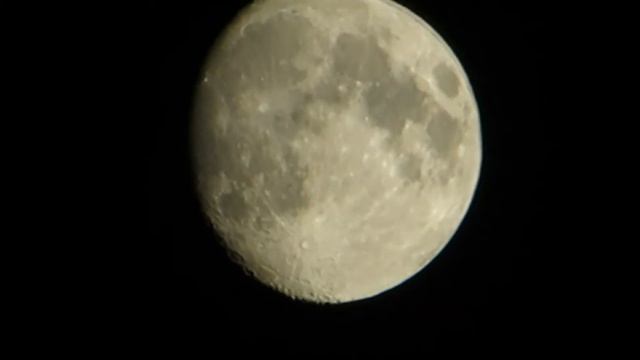 Луна. Canon PowerShot SX 240 HS смотреть онлайн