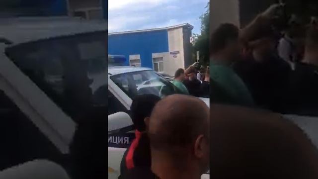 Амурская область города Благовещенск. Драк. За федбол рассий и Хорватия проиграл рассия смотреть онлайн