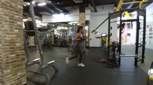 Вводная тренировка в тренажерном зале на все тело для новичков.  Для женщин/девушек.