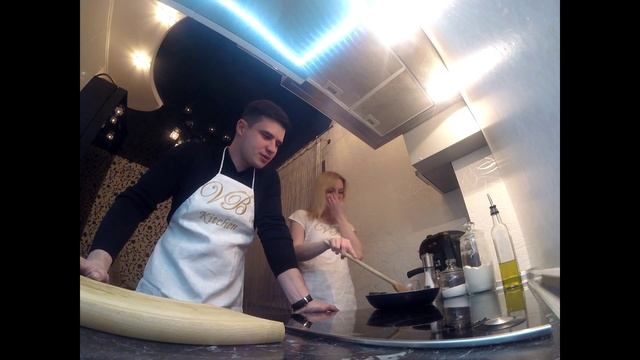 ХБ & VB KITCHEN - готовим бананы в карамели с мороженым смотреть онлайн