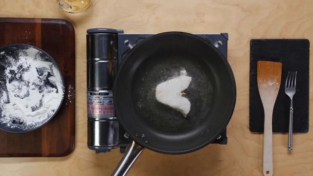 Ужин за 15 минут: сочные стейки из малоглазого макруруса смотреть онлайн