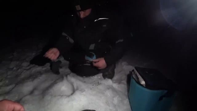 С НОЧЕВКОЙ В РЫБАЦКОМ ДОМЕ!Очень трудовая рыбалка на верхней Оби. смотреть онлайн