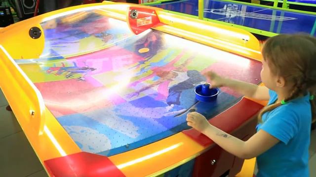 Леди KATY. Благовещенск гуляем по торговому центру. Blagoveshchensk walk the shopping center. смотреть онлайн