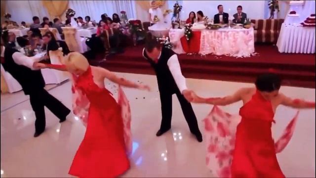 Свадебный флешмоб Love story смотреть онлайн