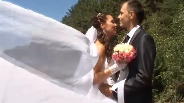 Свадебная прогулка (14.07.12), студия "Рассвет" 066-128-75-63.avi смотреть онлайн