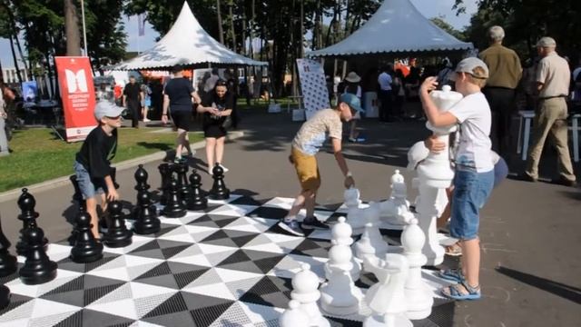 Федерация шахмат Москвы представила свою программу в Лужниках на фестивале спорта смотреть онлайн