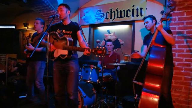 Alligators - 04 - Lonesome Tears In My Eyes (Johnny Burnette) - (Москва,Schwein,12.4.2014) смотреть онлайн