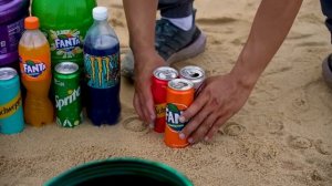 Гигантские Mtn Dew, Mirinda, 7up, Кока-кола, Спрайт, газированные напитки и большая Coca-Cola