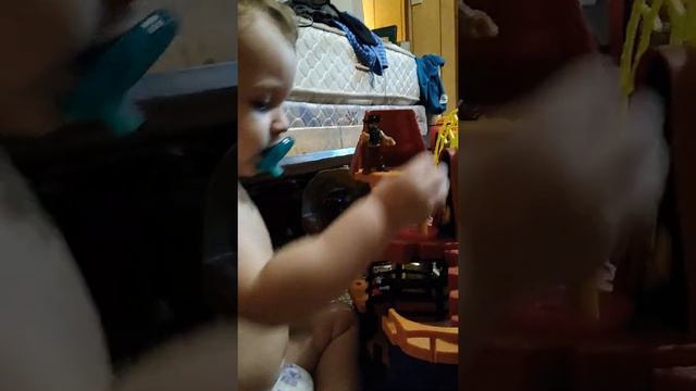 Brogan Playing смотреть онлайн