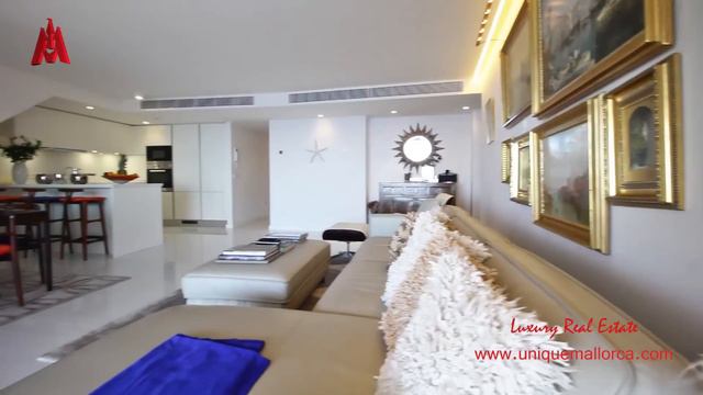 Unique front line penthouse with breathtaking view over the sea and port In Palma смотреть онлайн