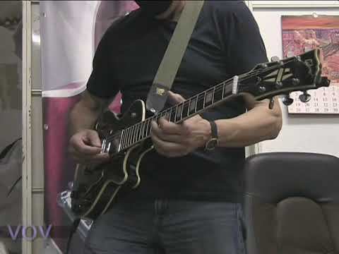 Редкий полуакустический Les Paul с очень приятным звуком. смотреть онлайн