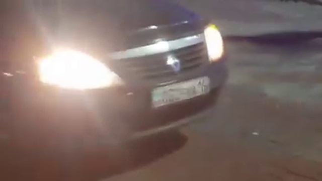 Женщина едет по площади Усть Каменогорска смотреть онлайн