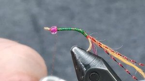 Эксперементальная мушка на глубинного омуля с двойным эффектом