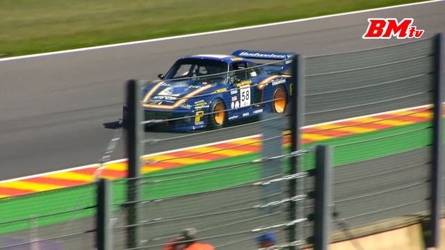 Porsche 935 - "little" Turbo monster (incl. idle, revs & flames) смотреть онлайн
