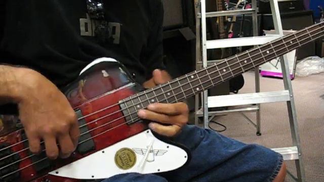 Epiphone Thunderbird IV Bass смотреть онлайн