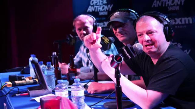 Opie and Anthony: Fan MessageBoard Wars/Metallica Lyrics(01/27/2005) смотреть онлайн