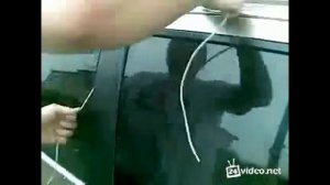 как вскрыть(открыть) авто с помощью веревки