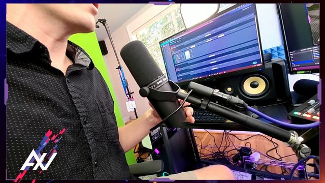 Should You Buy Shure SM7B "Legendary" Microphone смотреть онлайн