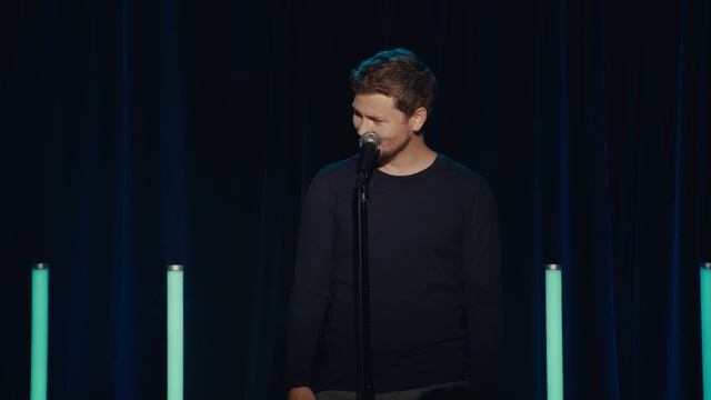 Drew Lynch: Concussed - Full Special смотреть онлайн