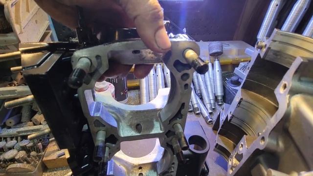 HOW TO PORT KAWASAKI 750 CASES. Porting kawi small pin / big pin cases. ADDED BRAP!!! смотреть онлайн