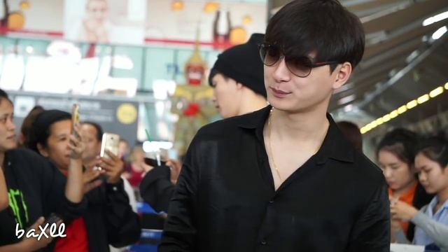 180330 Singto&Krist - Heading to Tianjin @ BKK Airport смотреть онлайн