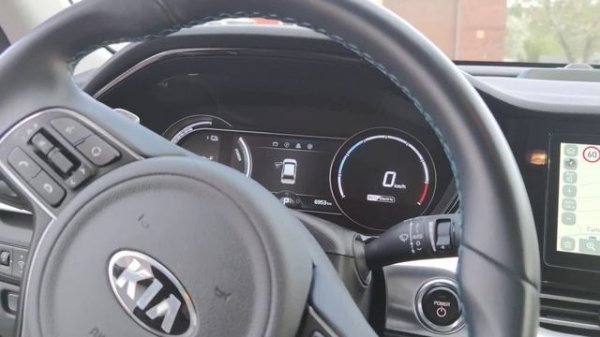 Kia Niro электромобиль 2020 год