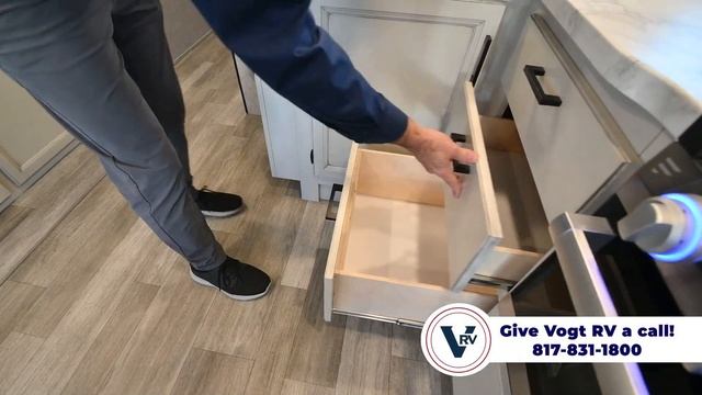 The PERFECT Couples RV!! | 2023 Jayco Jay Feather 26RL смотреть онлайн