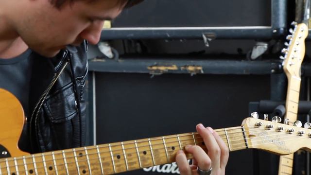 Fender Telecaster with Vaughn Skow Pickups Klon Centaur and TC Electronic Delay смотреть онлайн