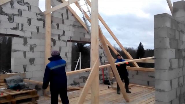 #Крыша. Монтаж стоек и установка стропил, ч.1. смотреть онлайн