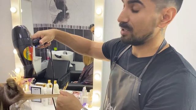 Как делать правильный выдув в технике Air touch. смотреть онлайн