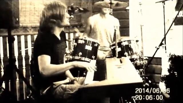 Off Kilter Strut смотреть онлайн