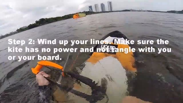 Kitesurfing Tutorial: Self rescue in water смотреть онлайн