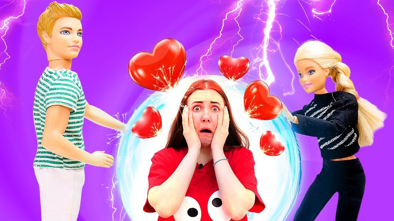 Барби и Тереза гадают на любовь! Весёлые видео для девочек куклы Барби в школе смотреть онлайн