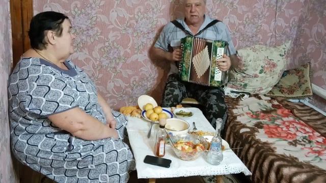 При лужке смотреть онлайн