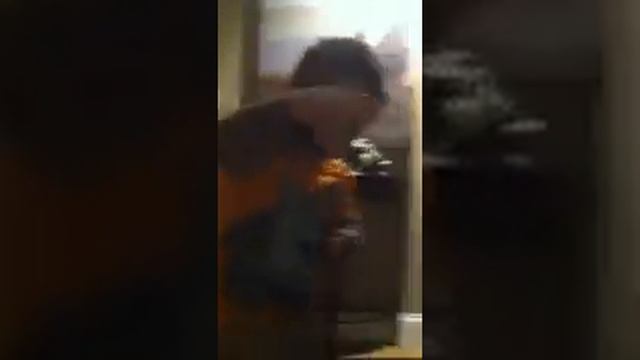 Creepy elf encounter #1....initial siting!!!! смотреть онлайн