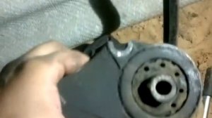 замена задней подушки опоры двигателя на vw t4 2.4 aab