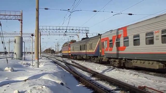 Электровоз ЧС4Т-325 со скорым №55 Красноярск-Москва смотреть онлайн