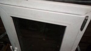 как легко установить небольшое пластиковое окно в деревянную стену