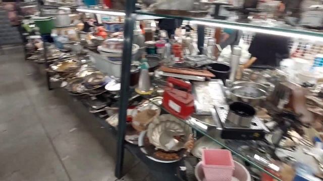 В поисках винтажной утвари. Mercatino del usato Roma. Постепенно воплощаю свою мечту в реальность смотреть онлайн