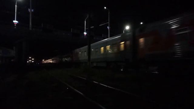Электровоз ЭП1П-049 с поездом Ростов-на-Дону-Баку. смотреть онлайн