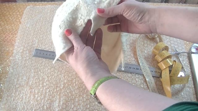 Как переделать бини в романтическую шапочку