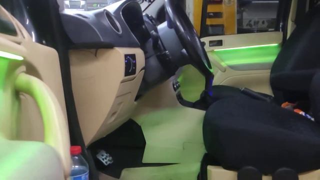 FORD CONNECT AMBİYANS AYDINLATMA UYGULAMASI смотреть онлайн
