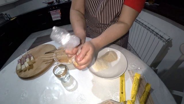 Сосиски + сыр. Дети попросят каждый день готовить такое. Да и не только дети ))) смотреть онлайн