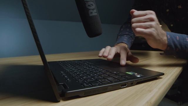 Which On-The-Go Laptop is Better? ? RTX 3050 Ti Battle смотреть онлайн