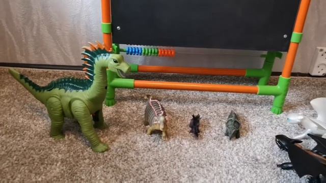 Динозавры и Беззубик изучают алфавит, буква А. Учим буквы. Мультик для детей серия 1. смотреть онлайн