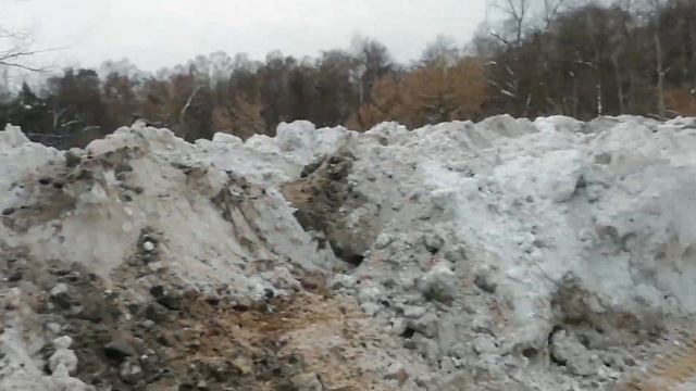 Москва.Фронтальный погрузчик Хендай. Буртовка снега.(09.02.22)
