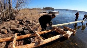 Пирс на озеро из бревна. За два дня!
