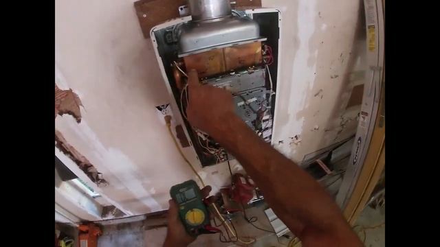 Rinnai V series tankless water heater error code 14 blown thermal fuse смотреть онлайн